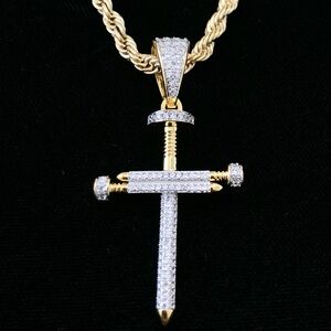 EXCLUSIVE NAIL CROSS 18K GOLD FULL LAB DIAMONDS NEW CHAIN NECKLACE PENDANT ITALY